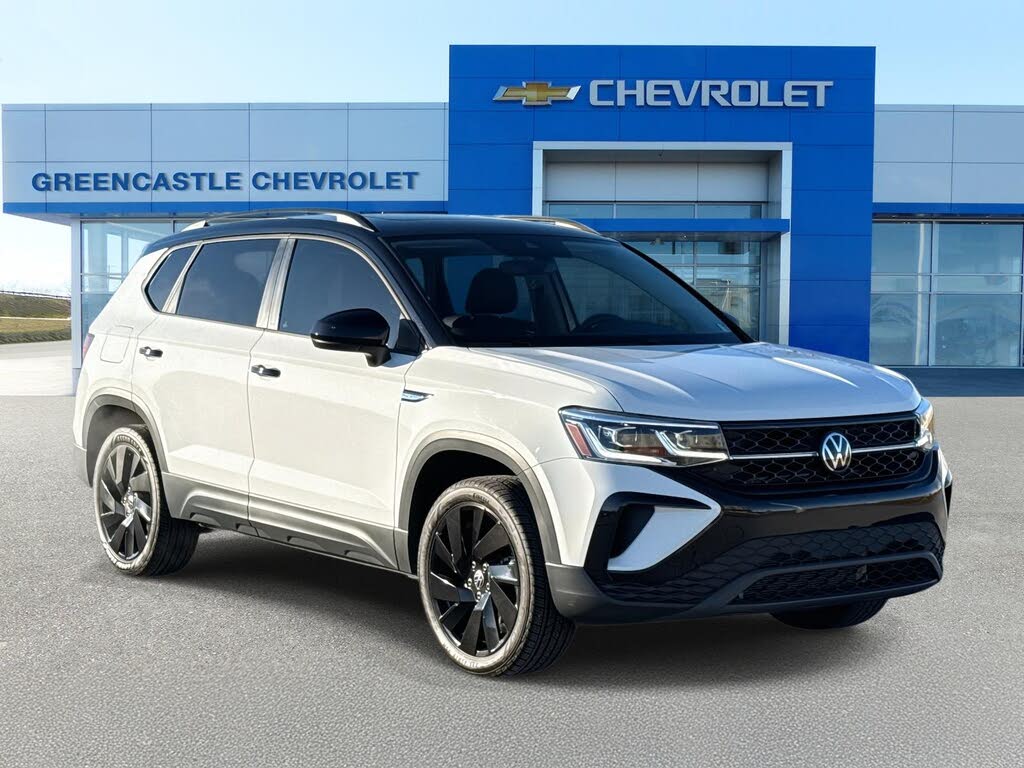 2024 Volkswagen Taos SE Black 4Motion