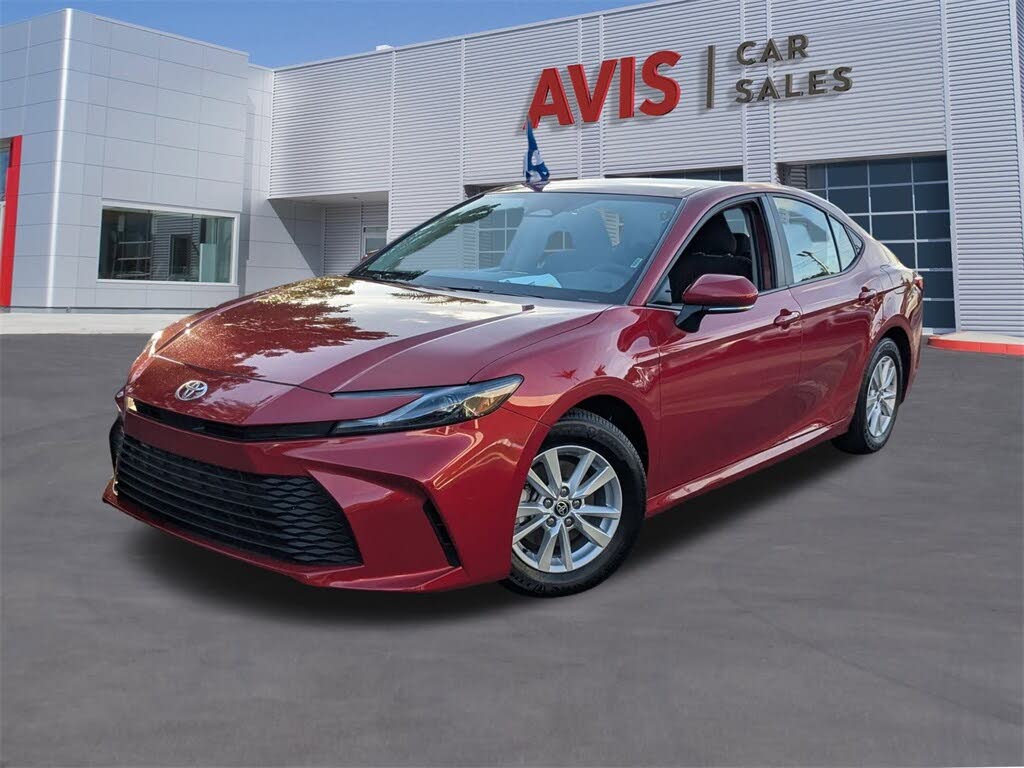 2025 Toyota Camry LE FWD
