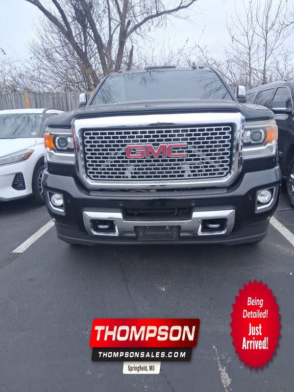 2016 GMC Sierra 3500HD Denali Crew Cab LB DRW 4WD