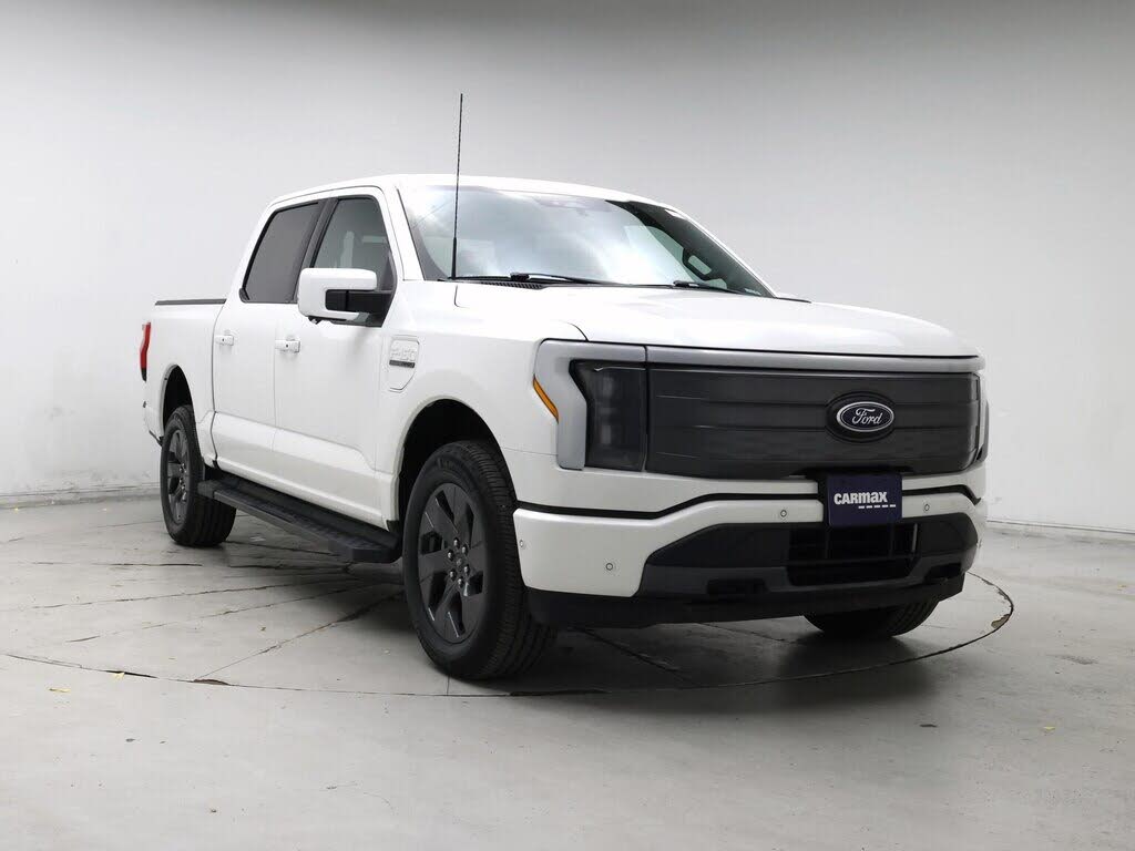 2022 Ford F-150 Lightning Lariat SuperCrew AWD
