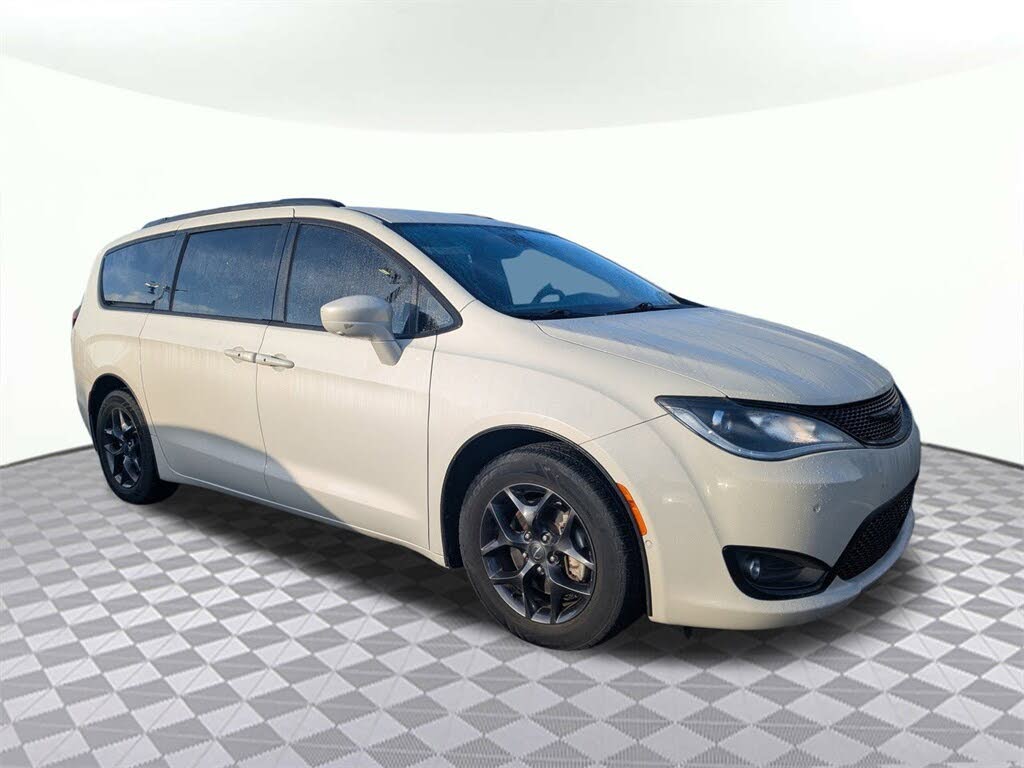 2020 Chrysler Pacifica Touring L Plus FWD