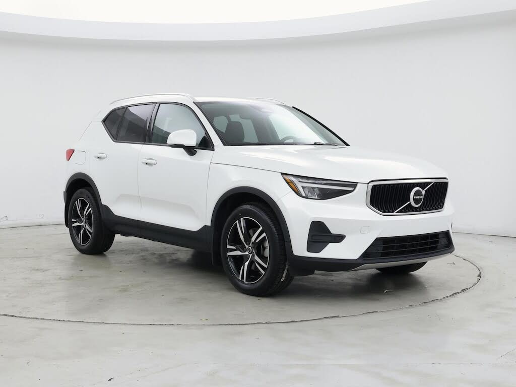 2023 Volvo XC40 B4 Core FWD