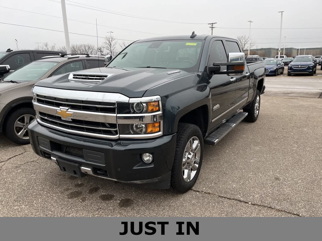 2018 Chevrolet Silverado 2500HD High Country Crew Cab 4WD