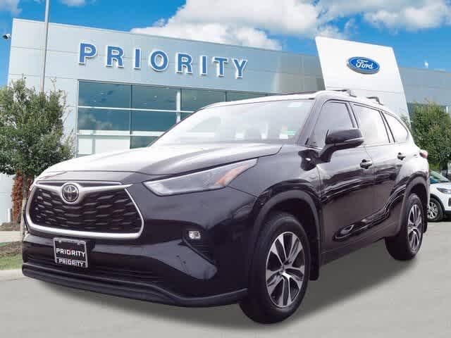 2022 Toyota Highlander XLE AWD