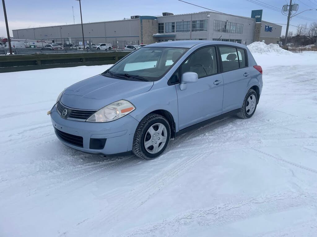 Nissan Versa S 1.8 2009