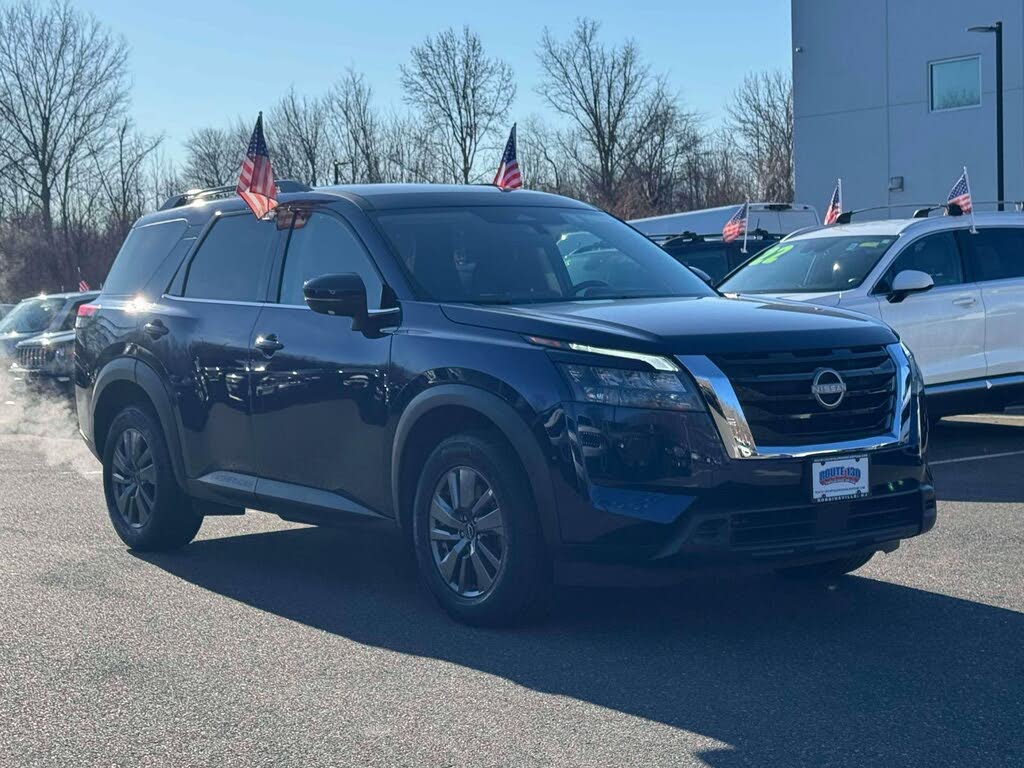 2025 Nissan Pathfinder SV 4WD