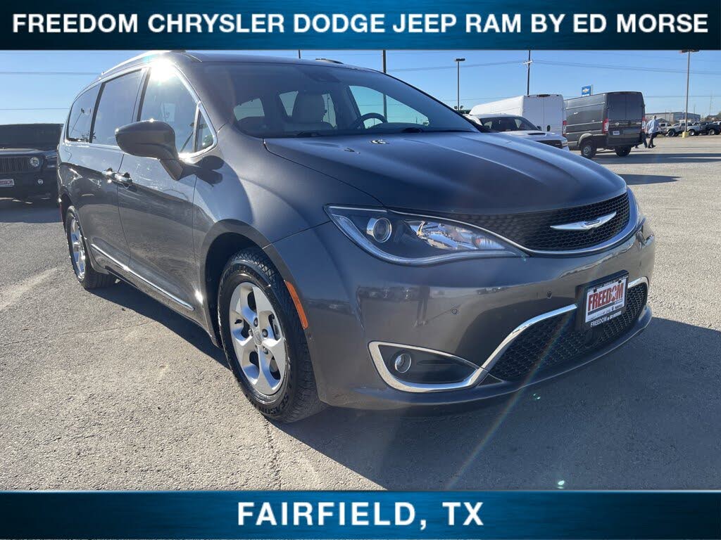 2017 Chrysler Pacifica Touring L Plus FWD