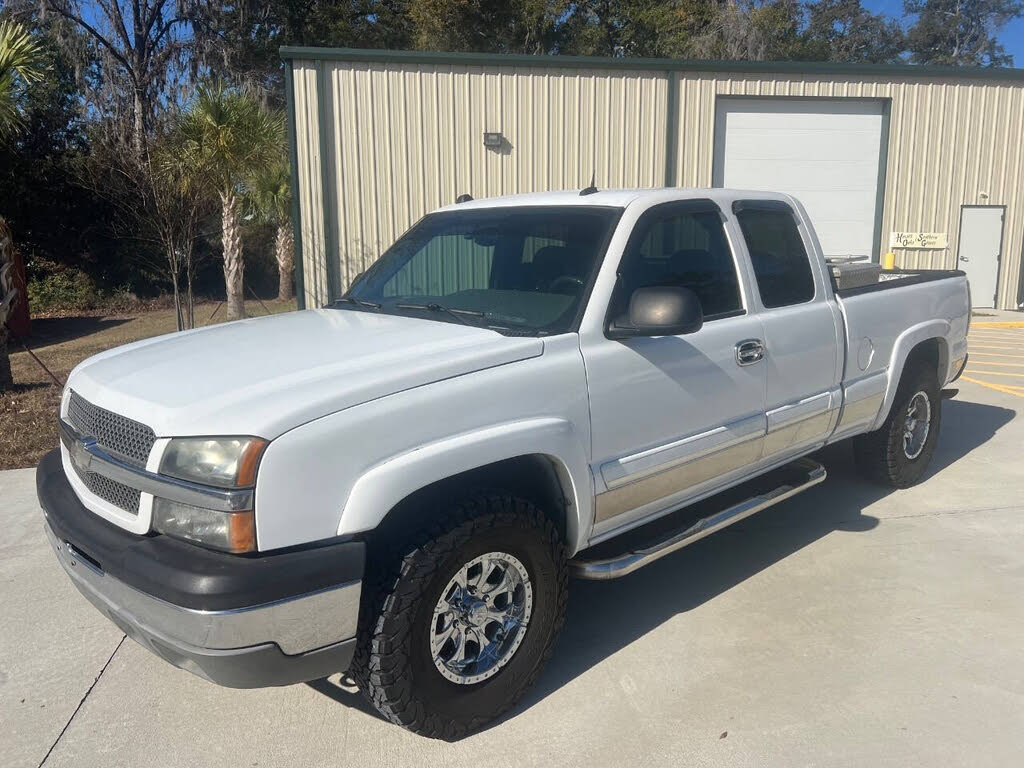 2004 Chevrolet Silverado 1500 LS Extended Cab LB 4WD