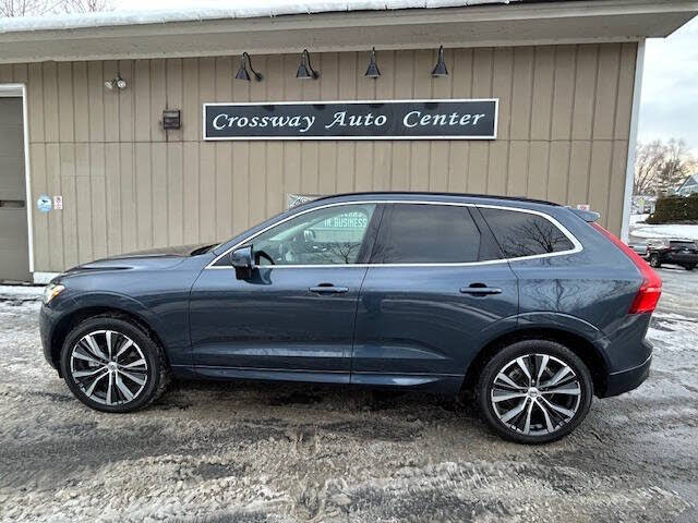 2022 Volvo XC60 B5 Momentum AWD