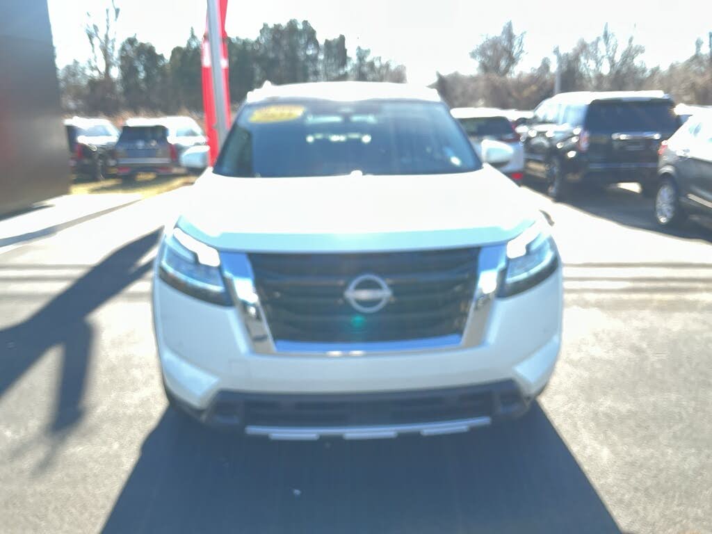 2023 Nissan Pathfinder SL 4WD
