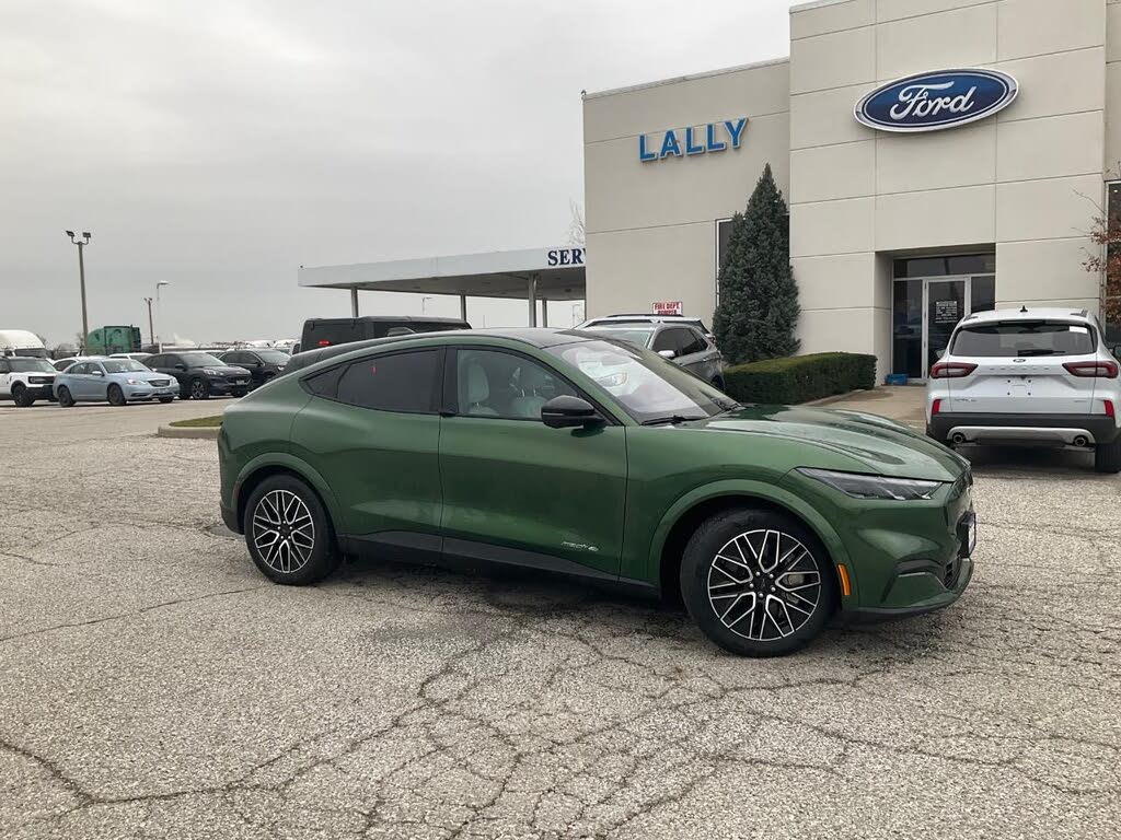 2025 Ford Mustang Mach-E Premium AWD