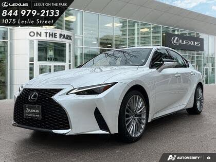 Lexus IS 300 Luxury AWD 2025