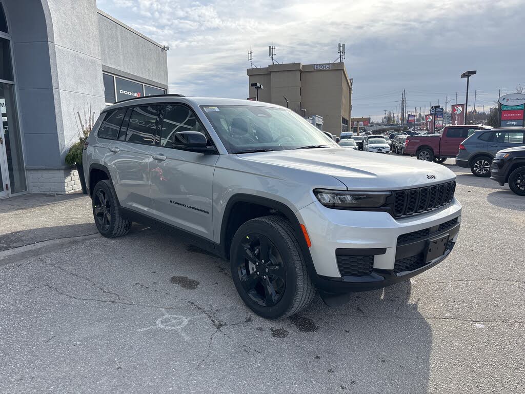 2025 Jeep Grand Cherokee L Laredo 4WD
