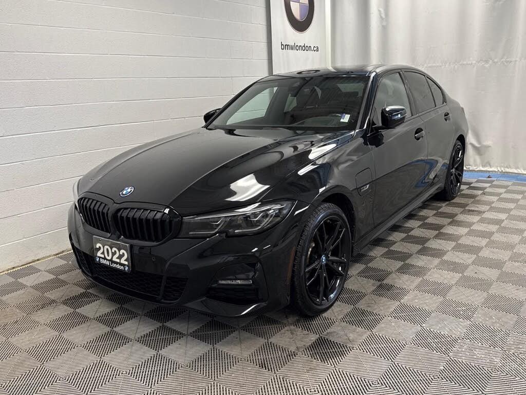 2022 BMW 3 Series 330e xDrive Hybrid Plug-in AWD