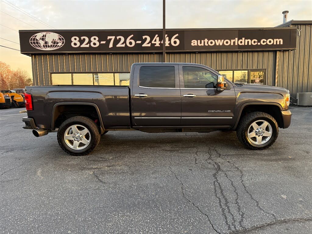 2016 GMC Sierra 2500HD Denali Crew Cab SB 4WD