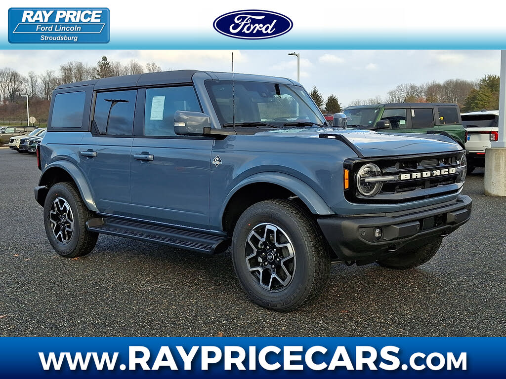 2025 Ford Bronco Outer Banks 4-Door 4WD