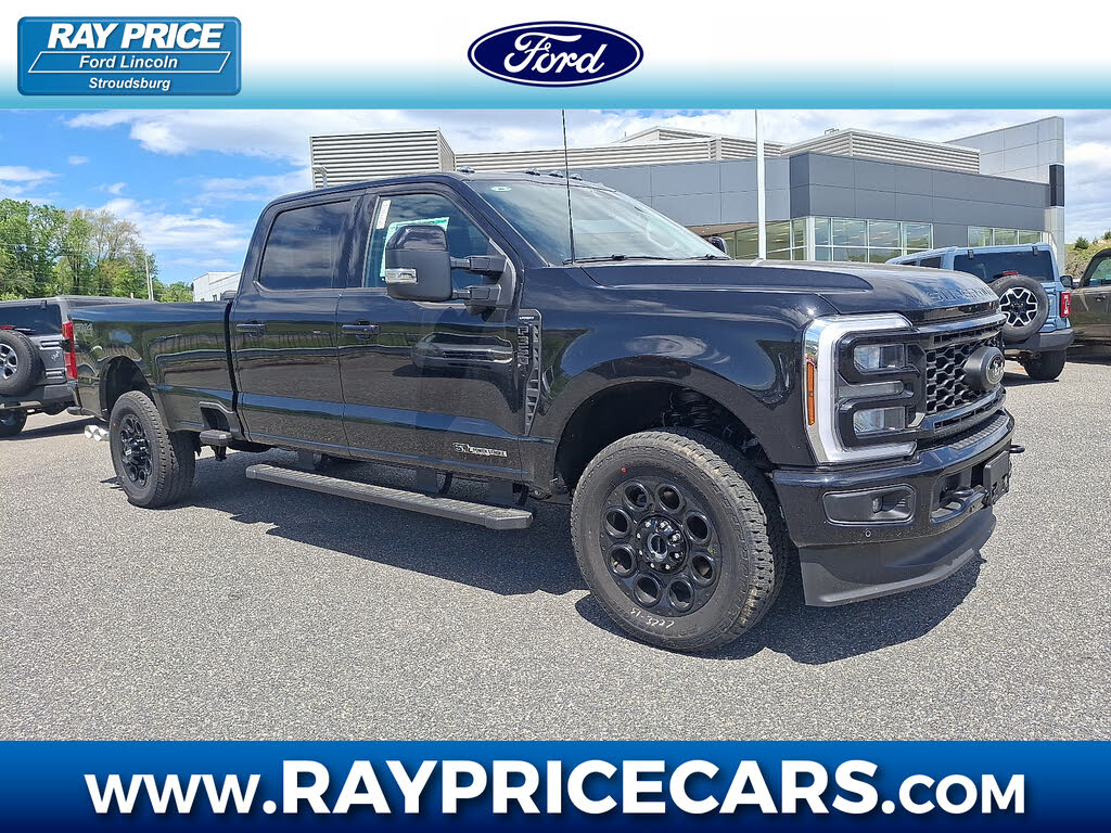 2025 Ford F-350 Super Duty Lariat Crew Cab 4WD