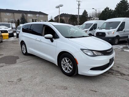 2022 Chrysler Grand Caravan SXT FWD