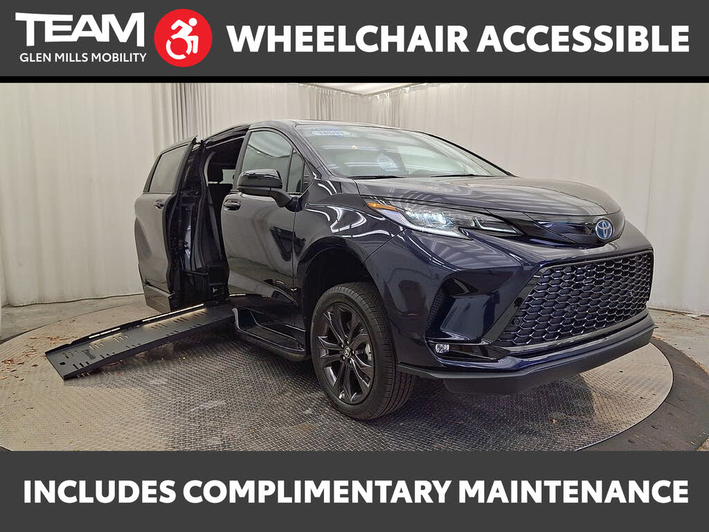 2025 Toyota Sienna XSE 7-Passenger FWD