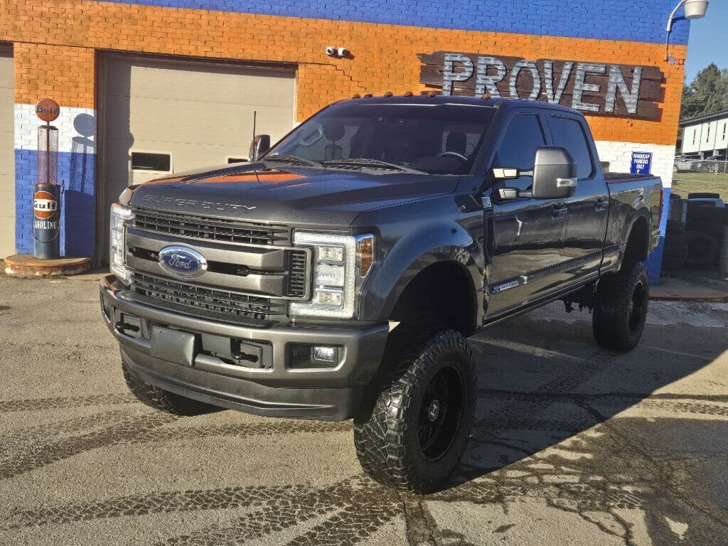 2017 Ford F-250 Super Duty Lariat Crew Cab 4WD