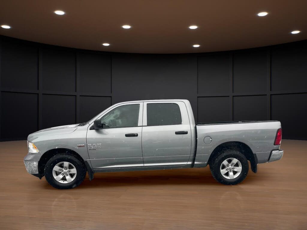 2023 RAM 1500 Classic SLT Crew Cab 4WD
