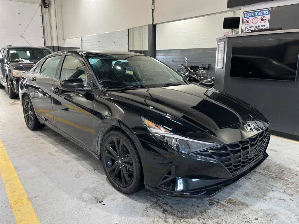 2022 Hyundai Elantra Essential FWD