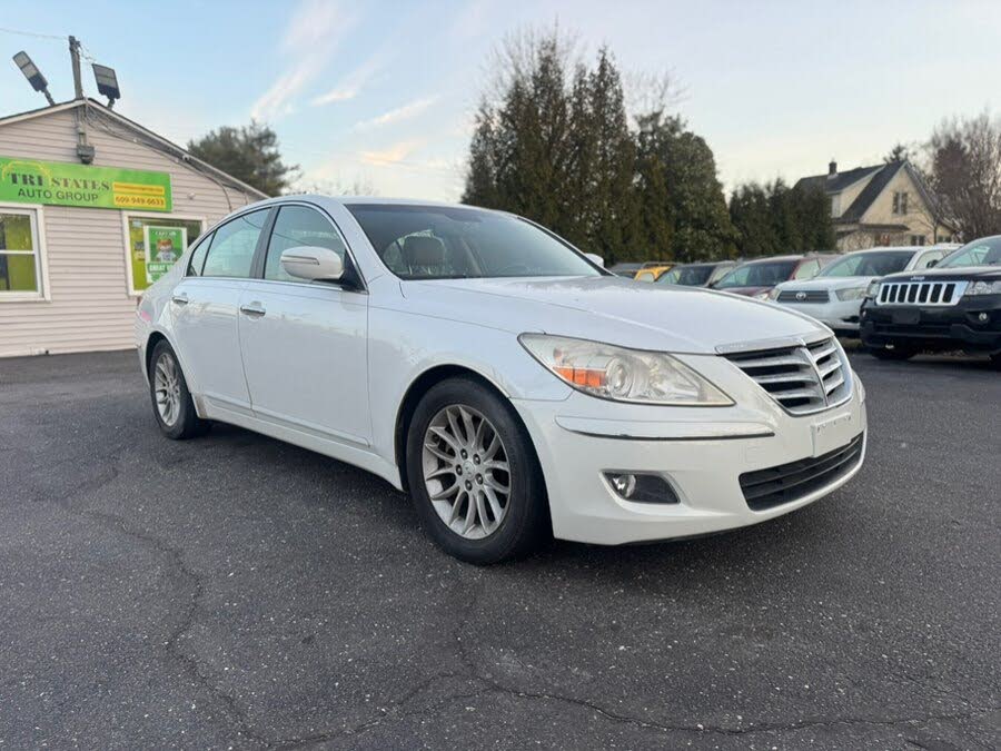 2011 Hyundai Genesis 3.8 RWD
