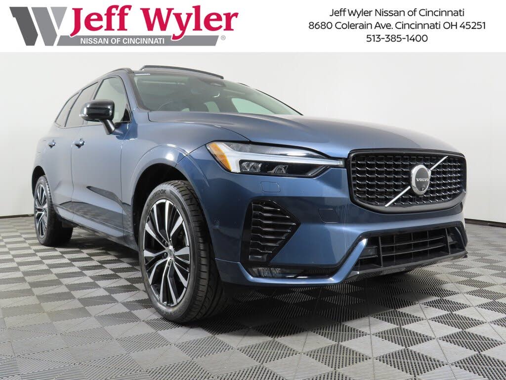 2024 Volvo XC60 B5 Plus Dark Theme AWD