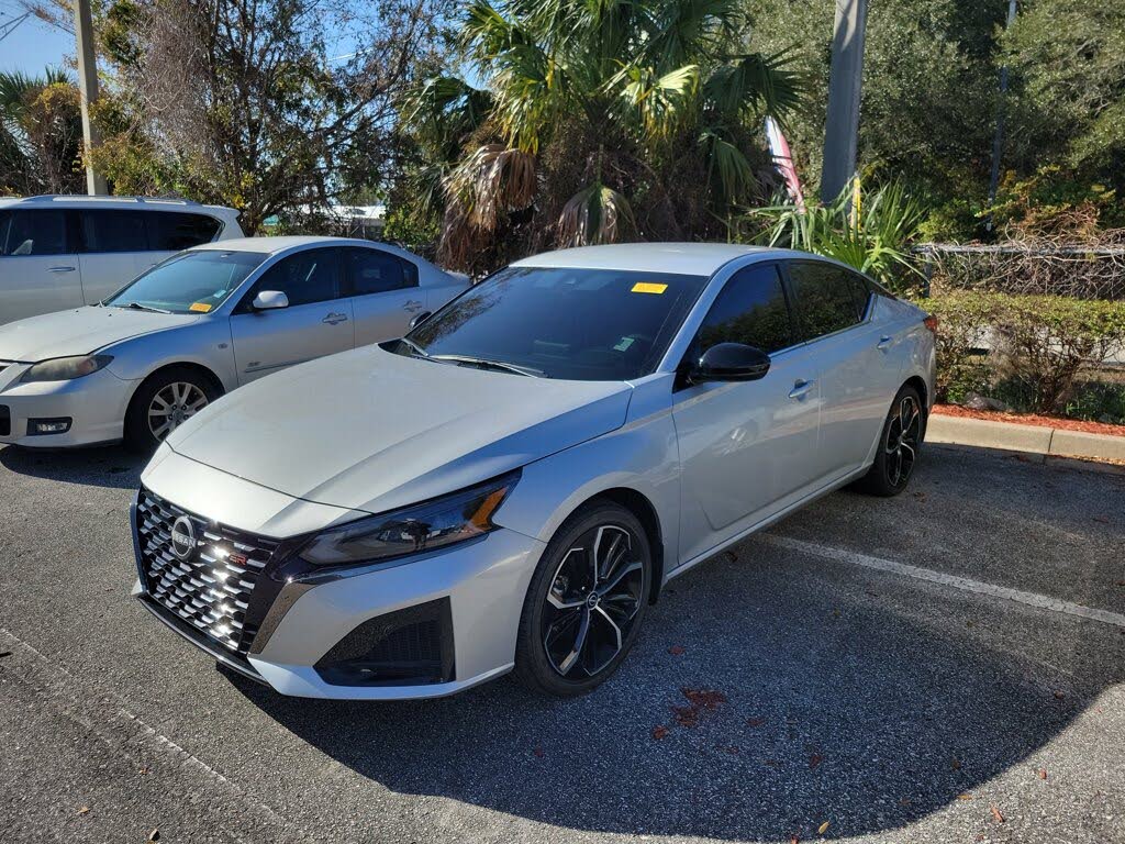 2025 Nissan Altima 2.5 SR FWD