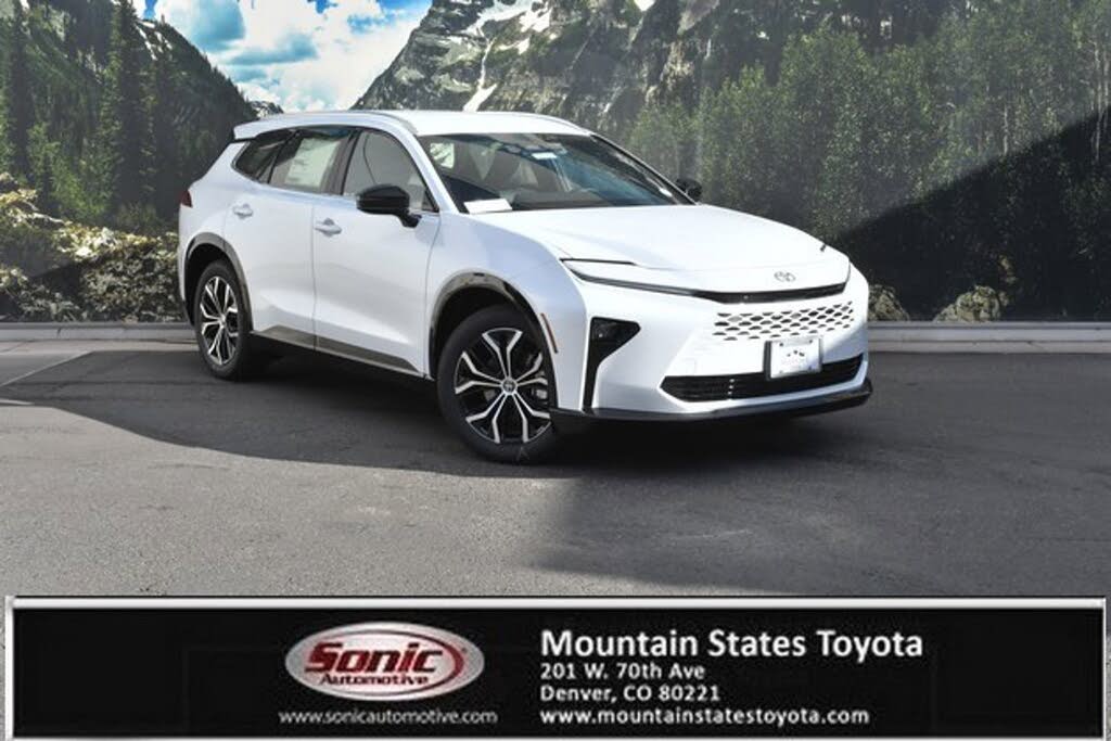 2025 Toyota Crown Signia XLE AWD