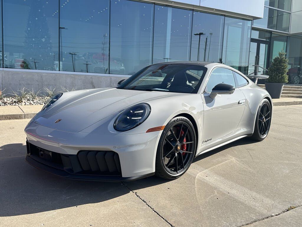 2026 Porsche 911 Carrera GTS Coupe RWD