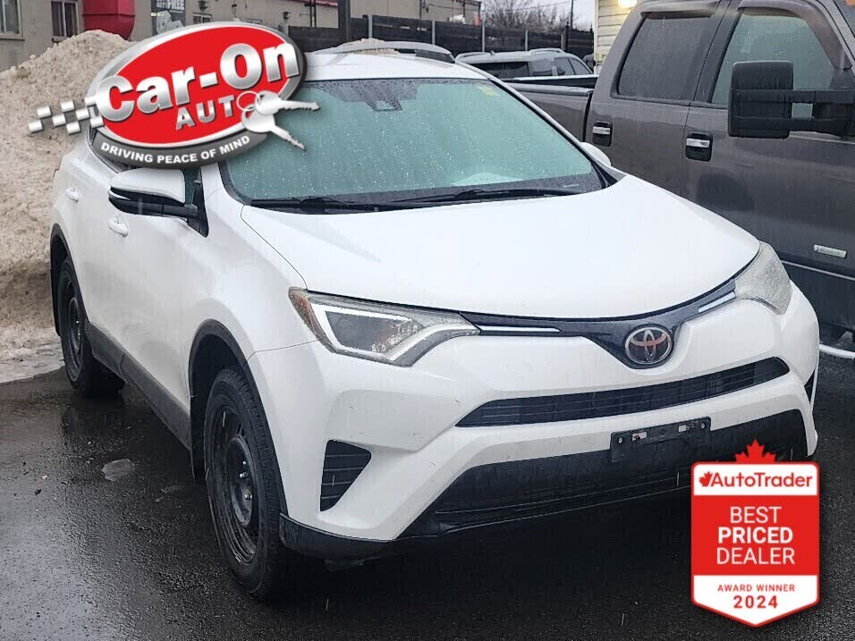 Toyota RAV4 LE AWD 2017
