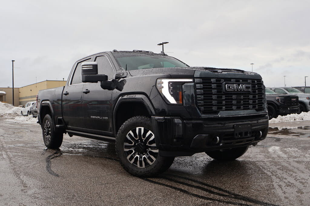GMC Sierra 2500HD Denali Ultimate Crew Cab 4WD 2024