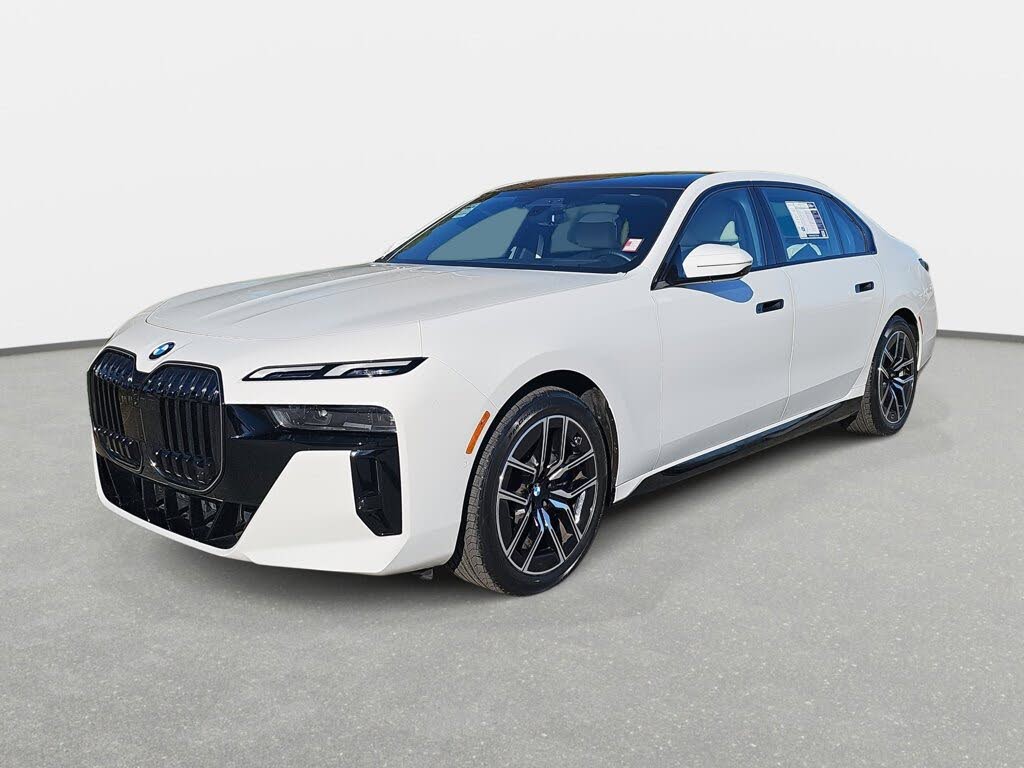 2025 BMW 7 Series 740i RWD