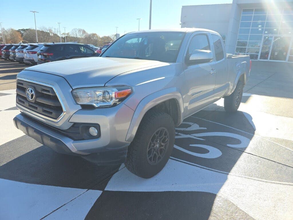 2017 Toyota Tacoma SR5 V6 Access Cab RWD