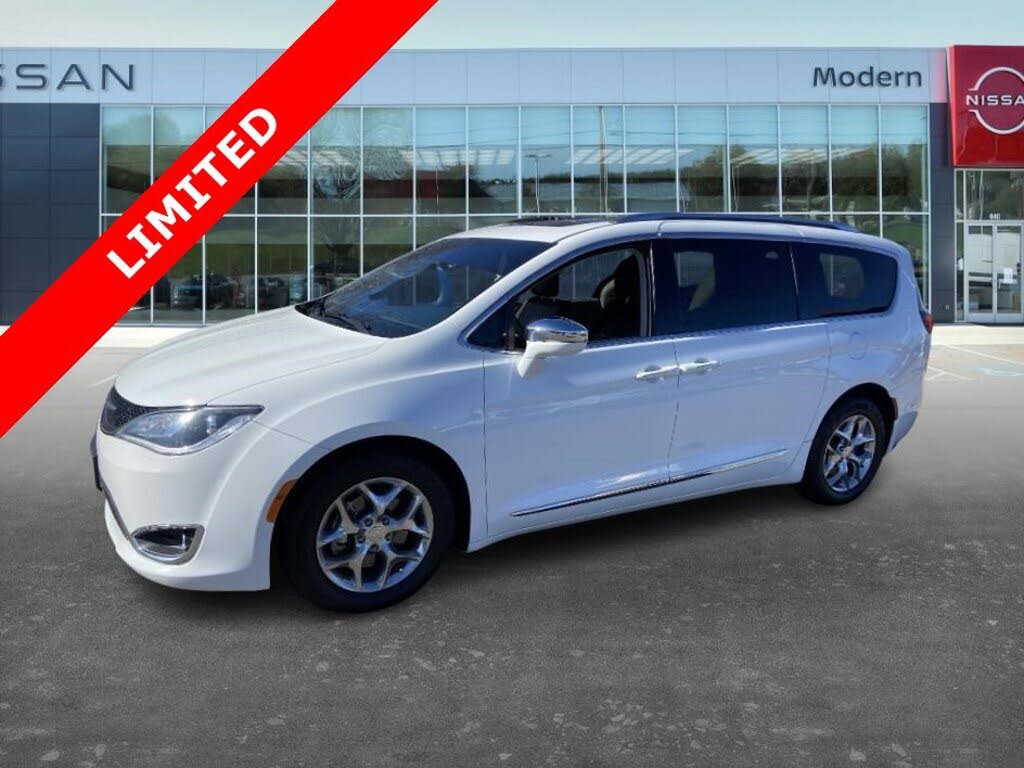 2018 Chrysler Pacifica Limited FWD