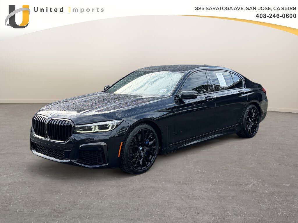 2022 BMW 7 Series 740i RWD