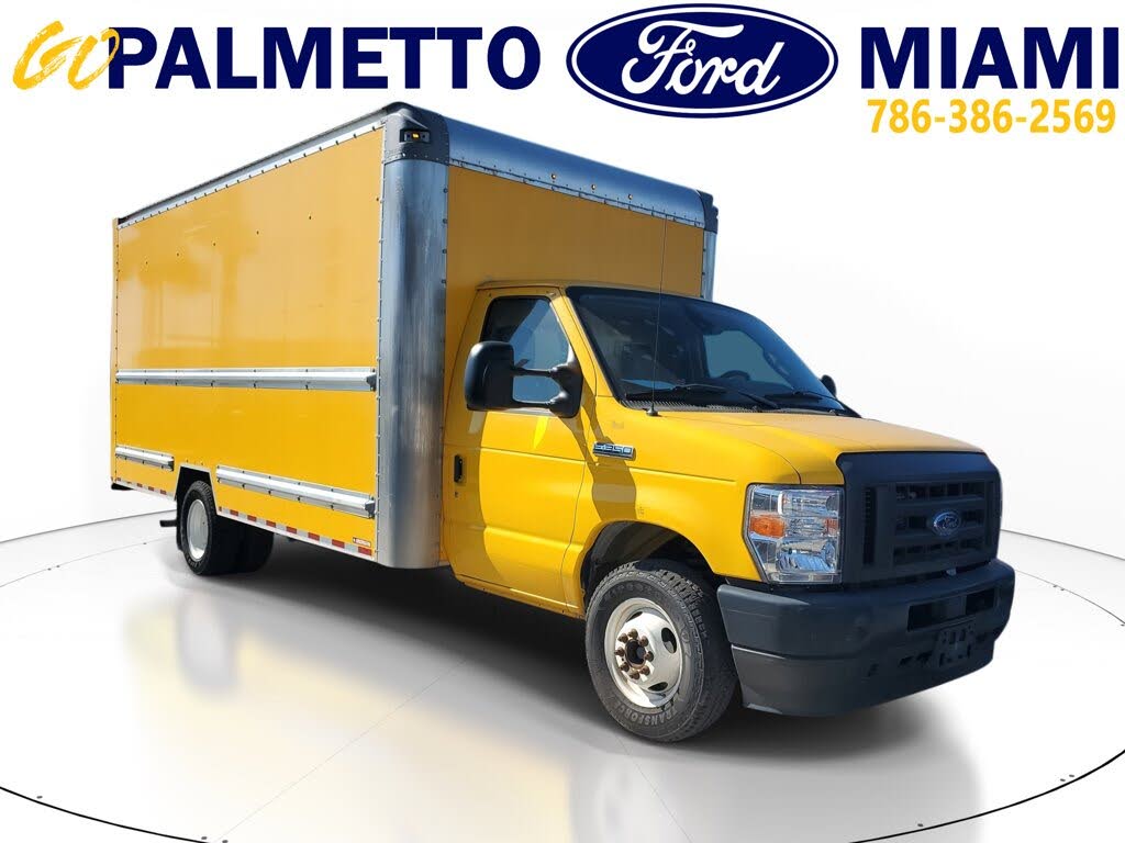 2022 Ford E-Series Chassis E-350 SD Cutaway SB RWD