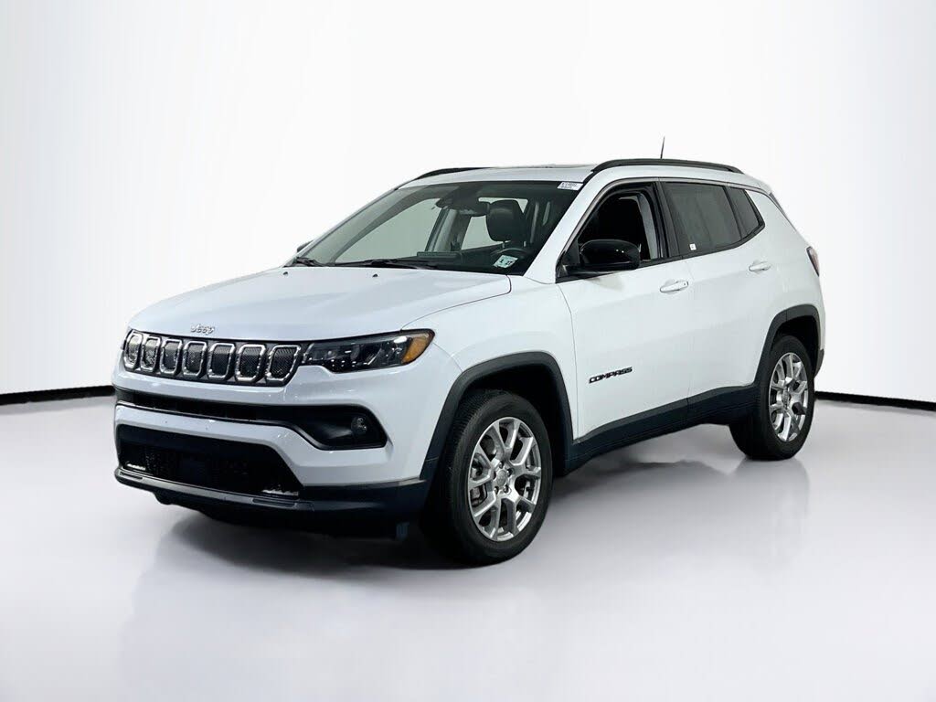 2022 Jeep Compass Latitude Lux 4WD