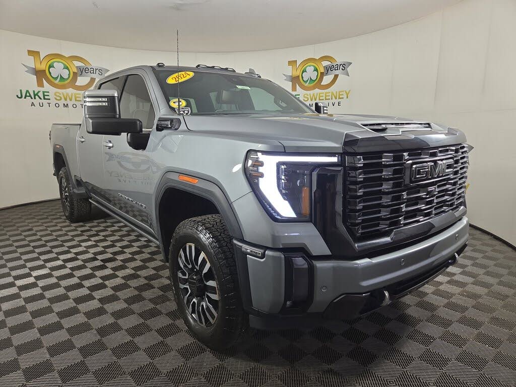 2024 GMC Sierra 3500HD Denali Ultimate Crew Cab 4WD