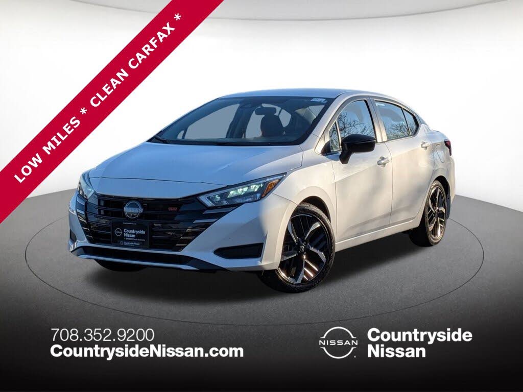 2024 Nissan Versa SR FWD