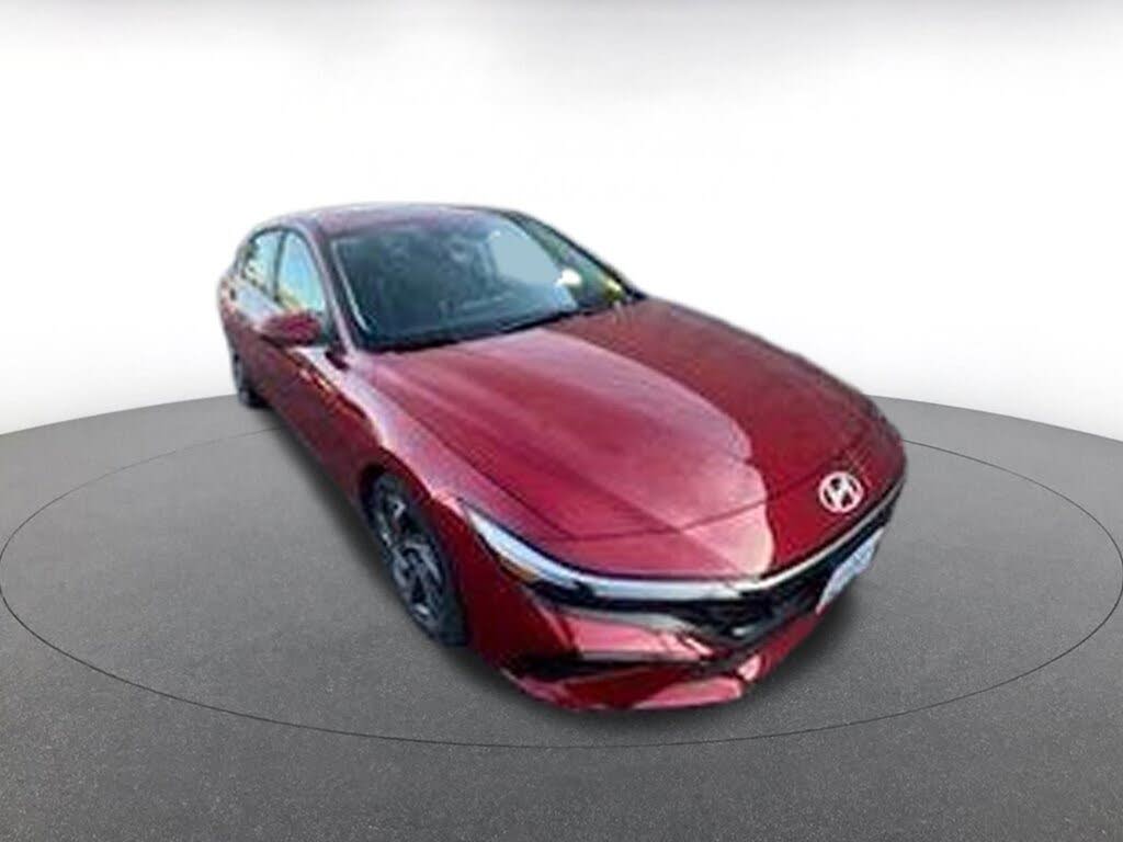 2025 Hyundai Elantra SEL Convenience FWD