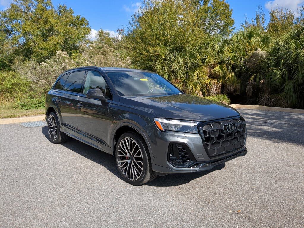 2026 Audi SQ7 4.0T quattro Premium Plus