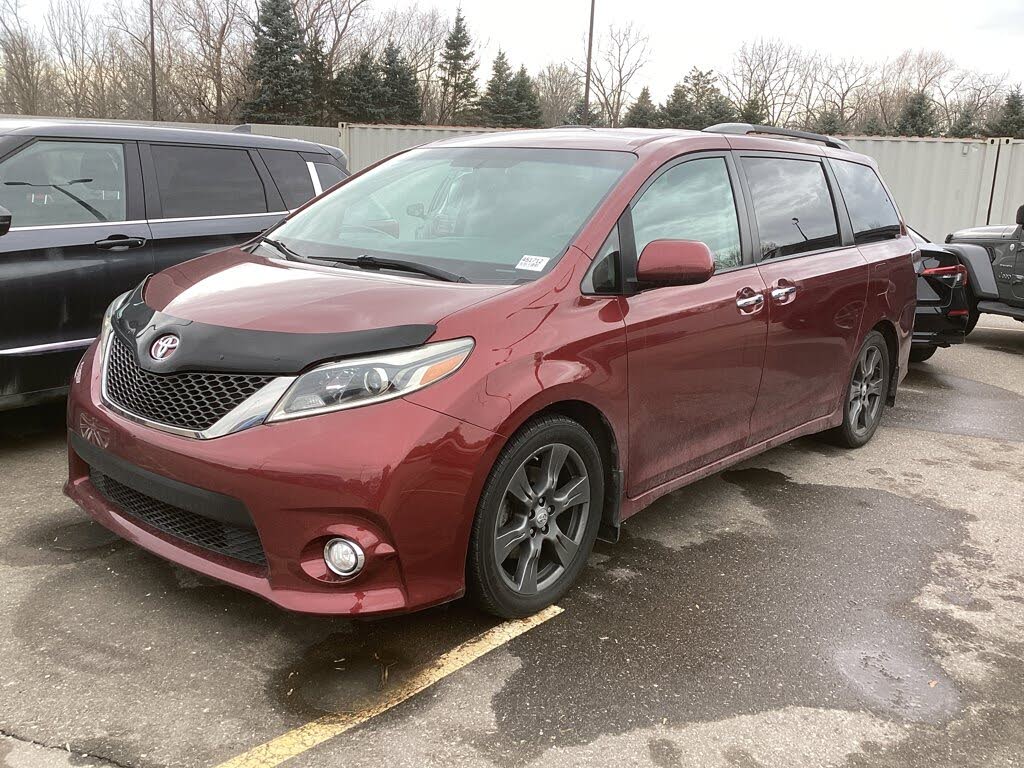 2017 Toyota Sienna SE 8-Passenger FWD
