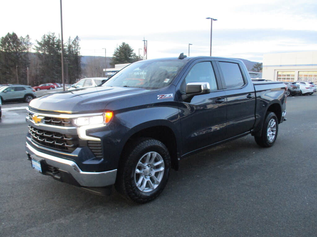 2022 Chevrolet Silverado 1500 LT Crew Cab 4WD