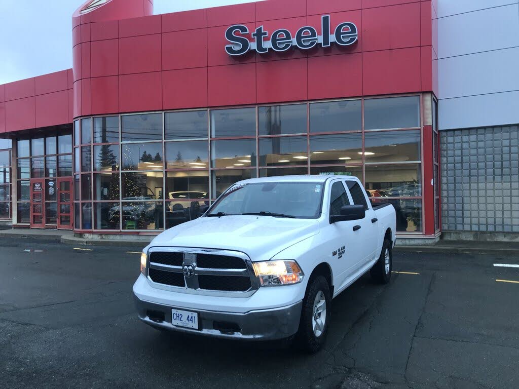 2023 RAM 1500 Classic SLT Crew Cab 4WD
