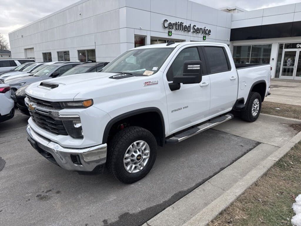 2024 Chevrolet Silverado 2500HD LT Crew Cab 4WD