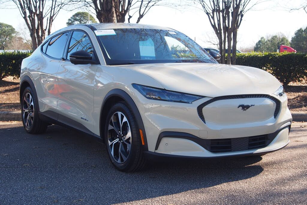 2025 Ford Mustang Mach-E Select RWD