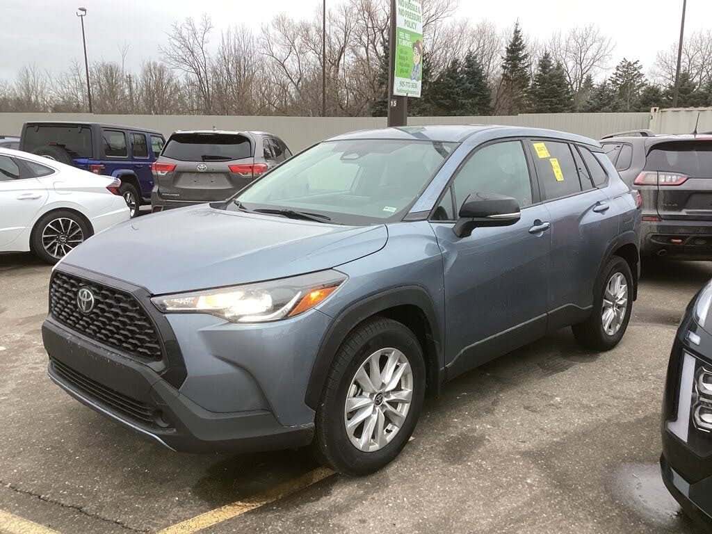 2025 Toyota Corolla Cross LE FWD
