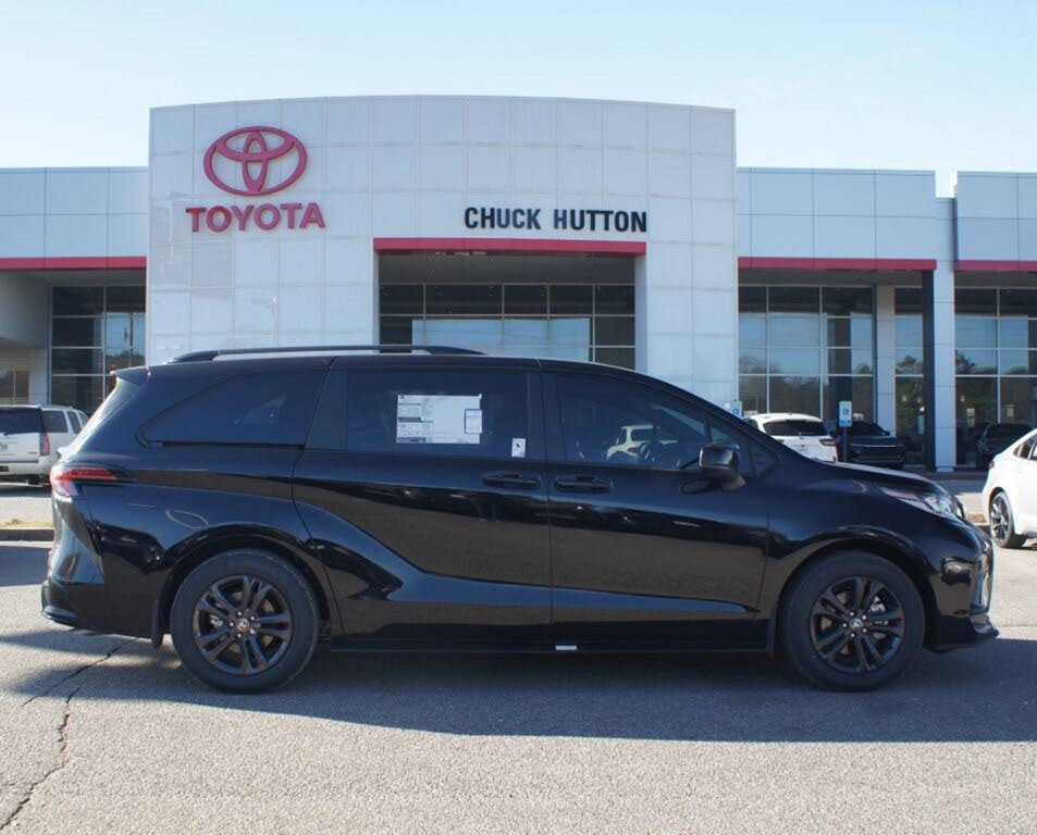 2026 Toyota Sienna XSE 7-Passenger AWD